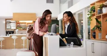 O que colocar no CV de concierge com modelo