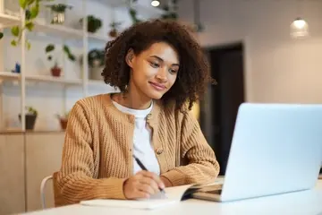 Escolaridade no currículo: como colocar com exemplos