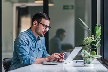 Estrutura de currículo: como montar cada seção do CV