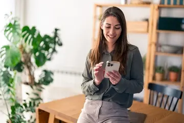 15 textos prontos para enviar currículo por WhatsApp