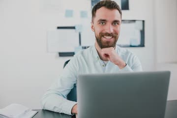 Trabalho remoto no Brasil: dados, disputas e tendências de 2025